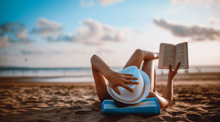 Resort with picnic area in Lake George, NY offering peaceful surroundings